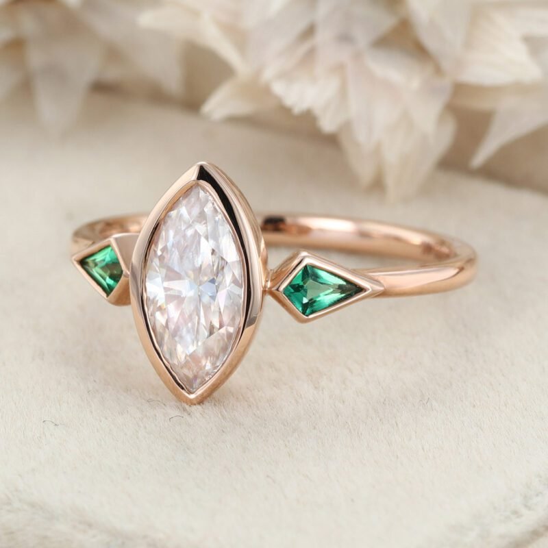1.0Ct Marquise Cut Moissanite Engagement Ring Bezel Set Kite Cut Lab Emerald Wedding Ring Three Stone Green Ring