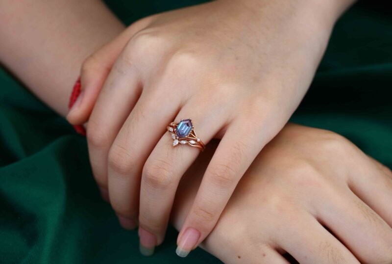 10x6mmHexagon Cut Alexandrite Engagement Ring Set Vintage Rose Gold Moissanite Wedding Ring Bridal Set Anniversary Gift