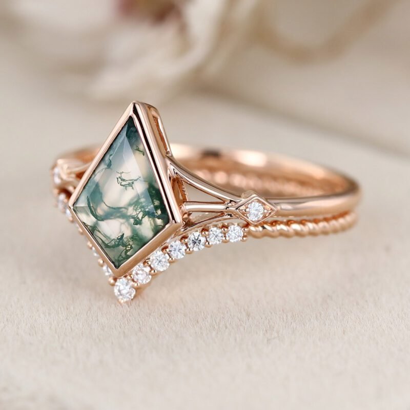10x7mm Green Moss Agate Engagement Ring Set In 14K Rose Gold