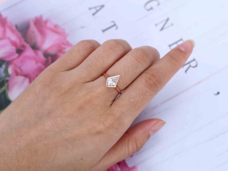 10x7mm Kite Cut Moissanite Engagement Ring Bezel Setting Moissanite Wedding Ring 14k Solid Gold Rings Delicate Promise Anniversary Gift Ring