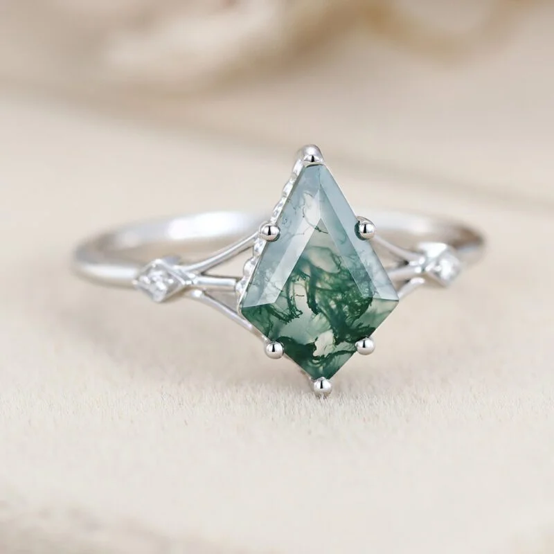 10x7mm Kite cut Moss Agate engagement ring in 14K White Gold