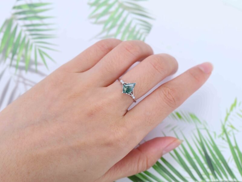 10x7mm Kite cut Moss Agate engagement ring in 14K White Gold