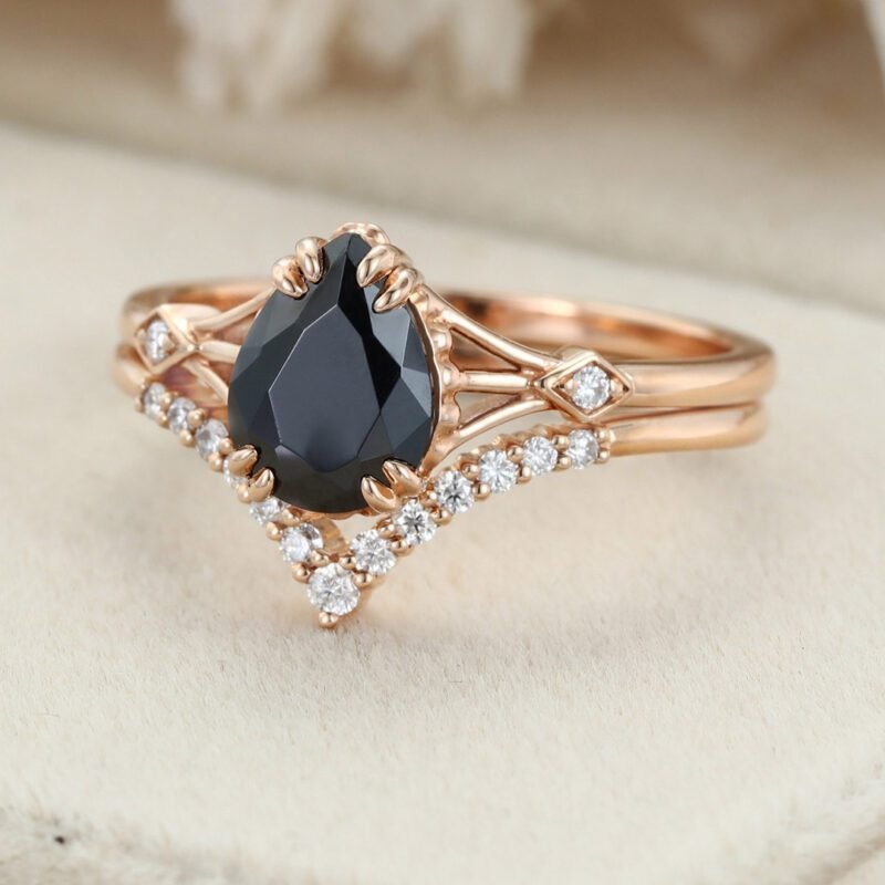 2pcs Pear shaped Unique Black Onyx Engagement Ring Set Vintage Rose Gold Moissanite Ring Bridal Set Women diamond ring Bridal Anniversary