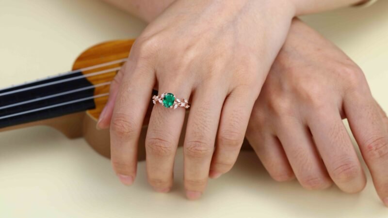 8x6mm Oval Shaped Lab-Grown Emerald Ring 14K Solid Gold Engagement Ring Branch Marquise Moissanite Cluster Ring