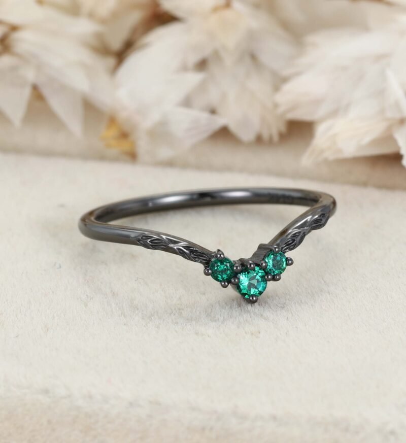 Curved Emerald Wedding Band Unique Green Wedding Ring New Trend Black Gold Emerald Ring