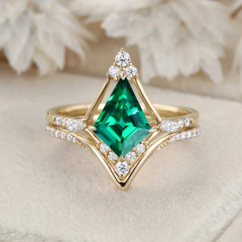 Kite Cut Lab-Grown Emeralds Engagement Ring Set 14K Rose Gold Ring Art Deco Cluster Moissanite Wedding Ring