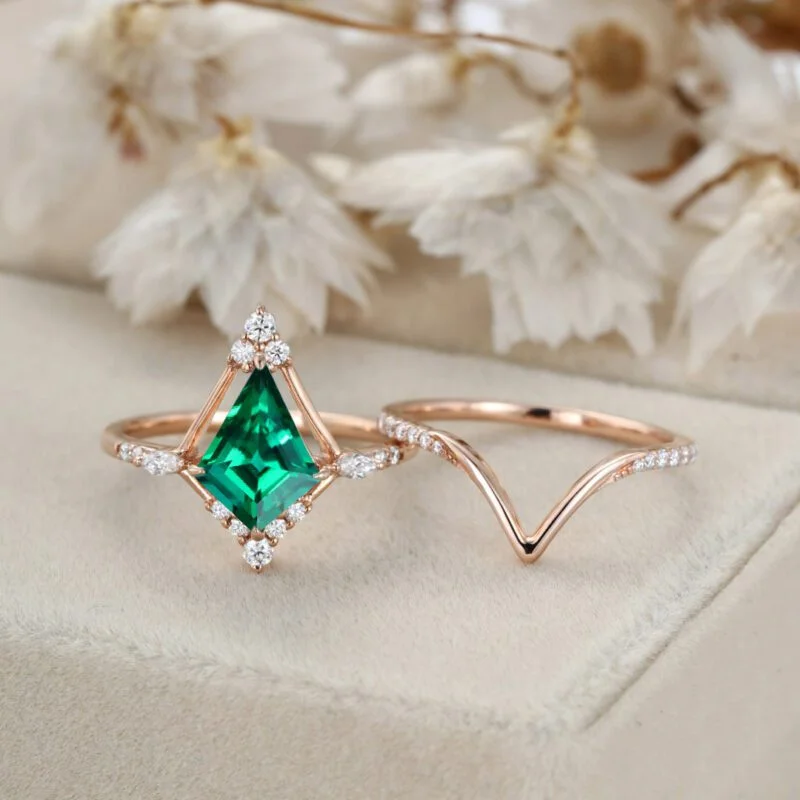 Kite Cut Lab-Grown Emeralds Engagement Ring Set 14K Rose Gold Ring Art Deco Cluster Moissanite Wedding Ring