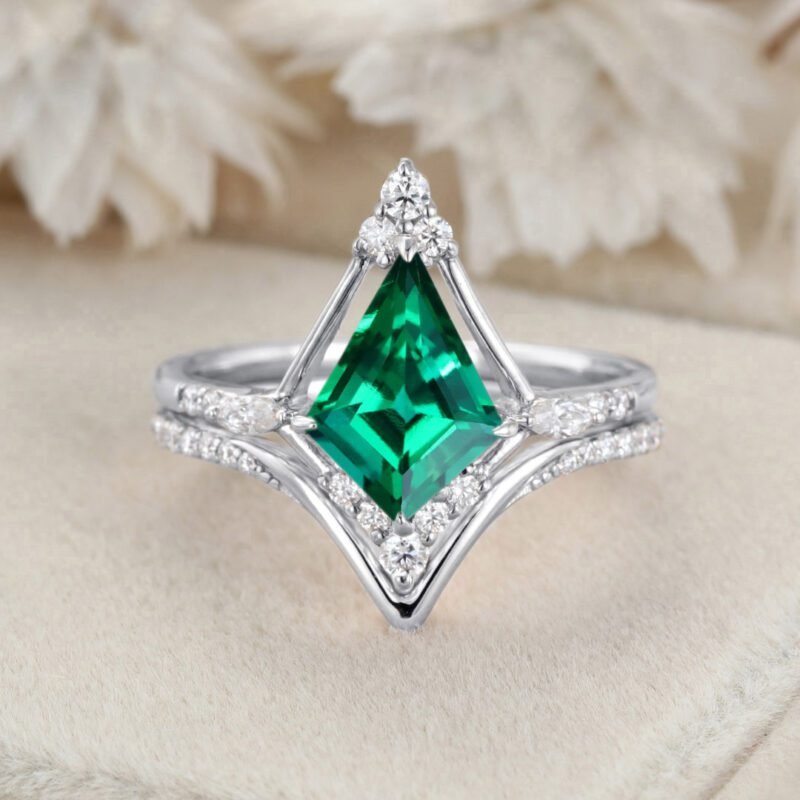 Kite Cut Lab-Grown Emeralds Engagement Ring Set 14K Rose Gold Ring Art Deco Cluster Moissanite Wedding Ring