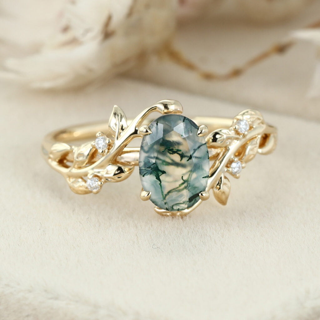 Nature Inspiration 8x6mm Oval Shaped Natural Moss Agate Engagement Ring ...