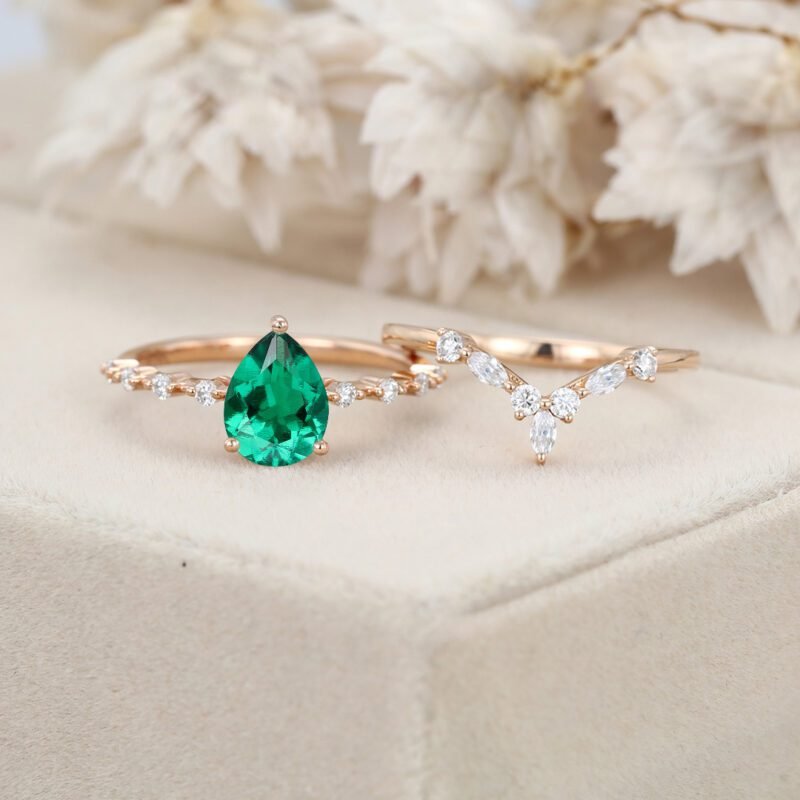Pear shaped Lab Emerald engagement ring set Rose gold moissanite engagement ring vintage marquise cluster diamond ring Bridal set Promise Anniversary