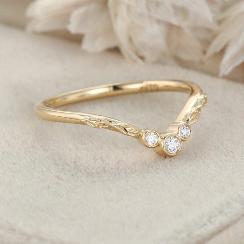 Three Stone Moissanite Wedding Band Yellow Gold Wedding Band Bezel Round Cut Diamond Band Unique Dainty Bridal Ring Marriage Ring