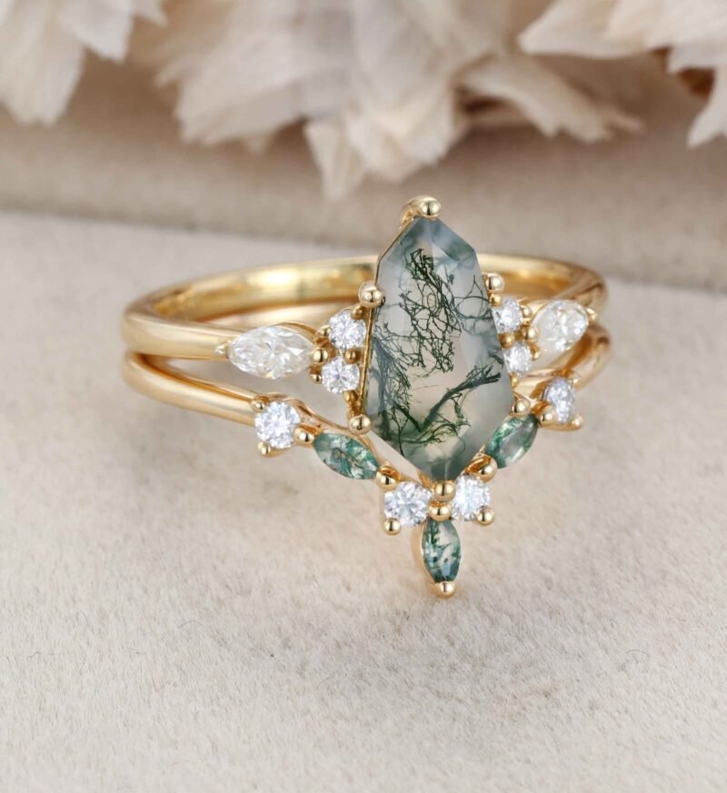 Unique Hexagon Cut Green Moss Agate Engagement Ring Set Vintage 14k Yellow Gold Moissanite Ring Art Deco 2pcs Bridal Ring Set