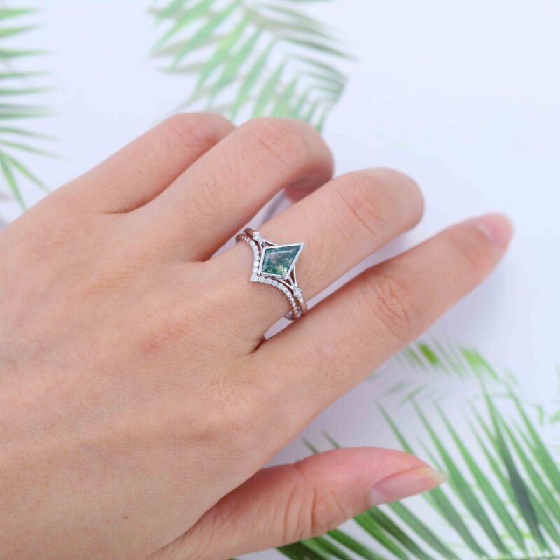 Unique kite cut Natura moss agate engagement ring set White gold engagement moissanite ring for women vintage bridal wedding ring set gift