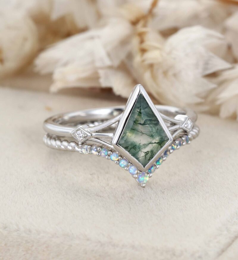 Unique kite cut green moss agate engagement ring set White gold Natural Opal wedding band for women vintage bridal wedding ring set gift