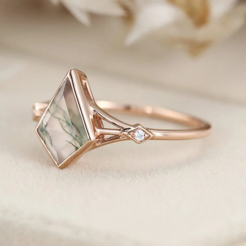 Unique kite cut green moss agate engagement ring14k rose gold engagement moissanite ring art deco diamond wedding band anniversary gift ring