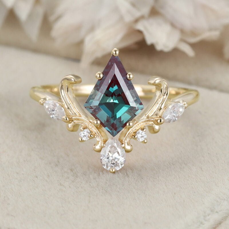 Vintage Kite Cut Alexandrite Engagement Ring Rose Gold Leaf Vine Marquise Cut Diamond Moissanite Ring Unique Bridal Wedding Ring For Women